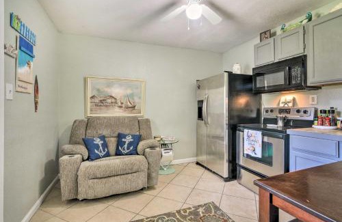 Galveston Apartment | Ideally Located Galveston Apartment By Beach!