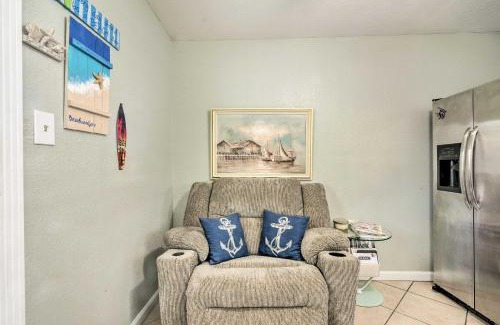 Galveston Apartment | Ideally Located Galveston Apartment By Beach!