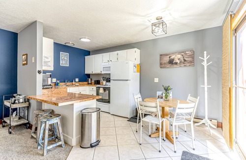 Whitefish Condo | Ideally Located Home Close to Lake & Activities w/Shared Hot Tub & WiFi -Dogs OK
