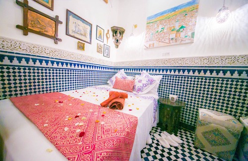 R'habet Zbib House | Ideally located in the heart of Fez, this historic building built in 1350