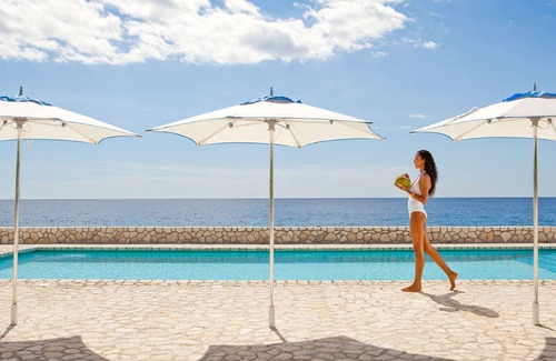 West End Villa | Idle Awhile Cliffs