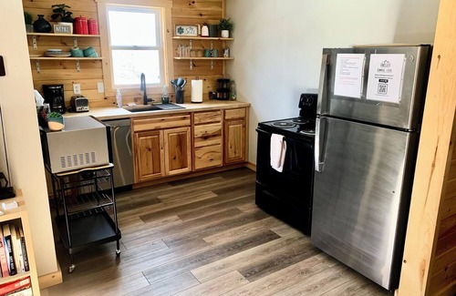 Idlewild Cabin | Idle-in-the-Wild Secluded Cabin-Hot Tub, Wi-Fi