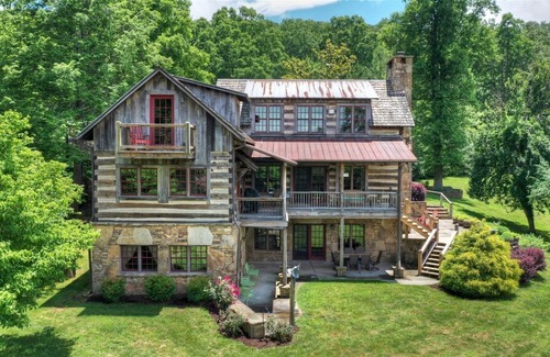 Mineral Bluff House | Idlehour Vineyard - Mineral Bluff