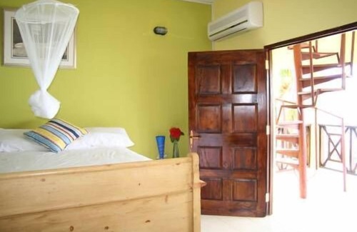 Black River Hotel | Idlers' Rest Beach Hotel
