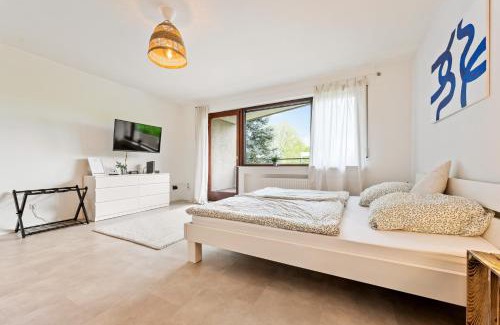 Hoheneck Apartment | IDYL kostenloser Privat-Parkplatz Wifi SmartTV Balkon