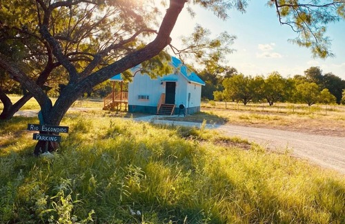 Camp Wood House | Idyllic 8 Acre Private River Front-Nomad Rio Escondido