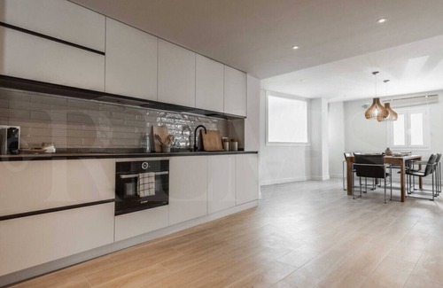Ensanche Centro Apartment | Idyllic and spacious apartment w/ parking - Center