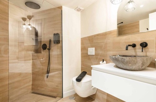 Ensanche Centro Apartment | Idyllic and spacious apartment w/ parking - Center