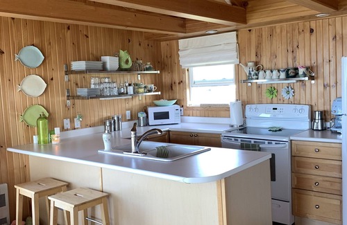 Sherbrooke Cottage | Idyllic Beach House
