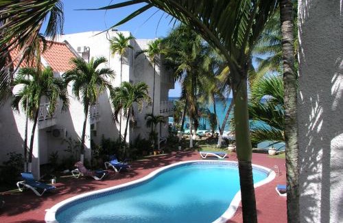 Tower Isle Apartment | Idyllic Beachfront Condo