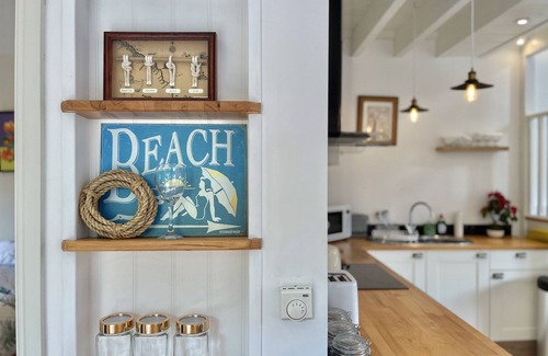 Deal Apartment | Idyllic coastal cottage with private beach hut - Sea Rose Cottage