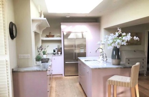 Colerne Cabin | Idyllic cottage near Bath and The Cotswolds