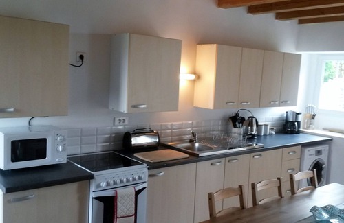 Lozay Cottage | Idyllic Country Cottage with Stunning Heated Swimming Pool
