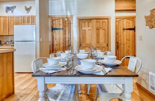 Anacortes House | Idyllic Cozy Cabin Haven near Whistle Lake in Washington