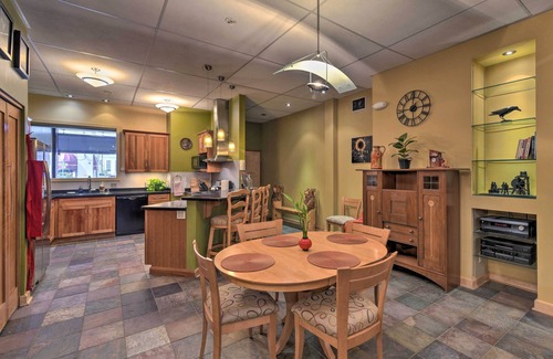 Downtown Anchorage Apartment | Idyllic Dtwn Anchorage Condo w/Fireplace!
