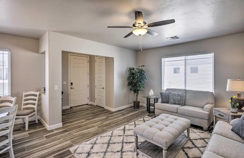 Kingman House | Idyllic Kingman Retreat with Yard - Near Hiking