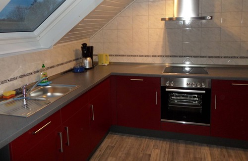 Leezdorf Apartment | idyllic location, upper floor, large sunny terrace, barbecue, pets welcome