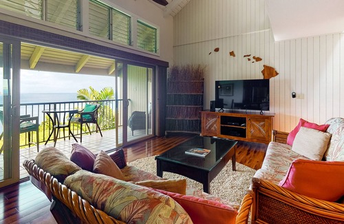 Princeville Condo | Idyllic, oceanfront, Pali Ke Kua home w/ocean views, WiFi, shared hot tub/pool