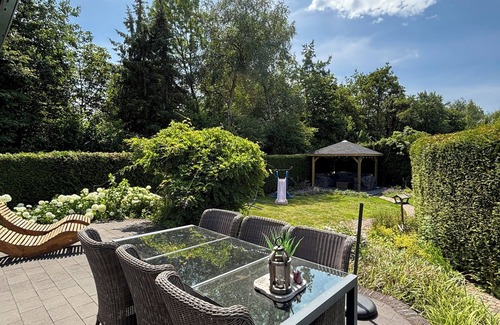 Voorthuizen House | Idyllic vacation cottage in the Veluwe. With large fenced garden.