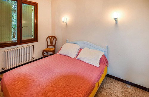 Taulignan House | Idyllic vacation home with private pool and panoramic views.