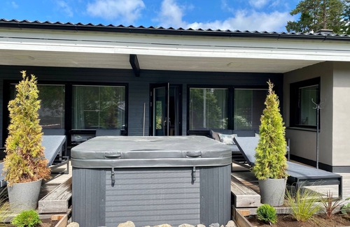 Pori Villa | Idyllic Villa Unikko With Jacuzzi And Sauna