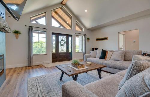 Williamstown House | Idyllic Williamstown Retreat with Hot Tub and Pool!