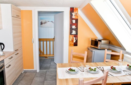 Kaegsdorf Apartment | Idyllisches Appartement in Bastorf mit Balkon