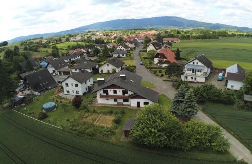 Hitzerode Villa | Idyllisches Ferienhaus “Werra Ausblick” am Meißner
