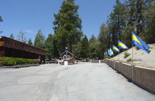 Pine Cove Resort | Idyllwild Camping Resort Wheelchair Accessible Cottage