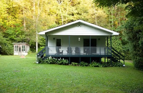 Ashfield-Colborne-Wawanosh Cottage | Idylwild Riverfront Cottage - Moments from Lake Huron