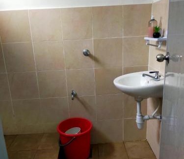 Jasin House | iERYN HOMESTAY