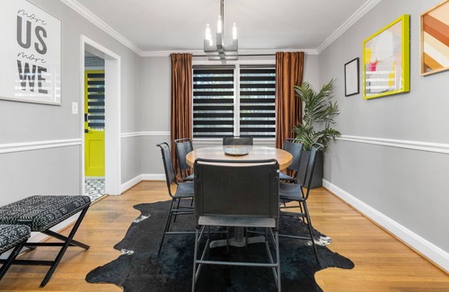 Towson House | IG Worthy Townhouse w/ Parking Minutes From Colleges and Shopping