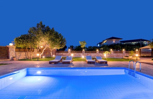 Kalamaki Villa | Iguana Villa