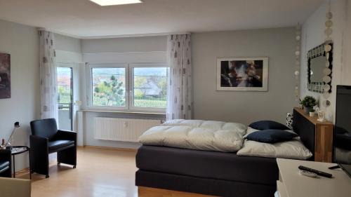 Bad Duerkheim Apartment | Ihr Bett mit Blick auf die Weinberge