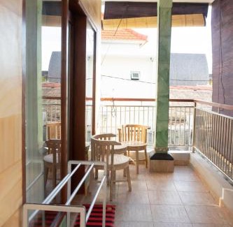Batu Bolong House | Ika Homestay