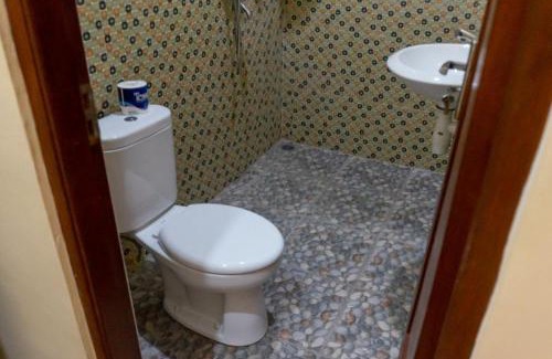 Batu Bolong House | Ika Homestay