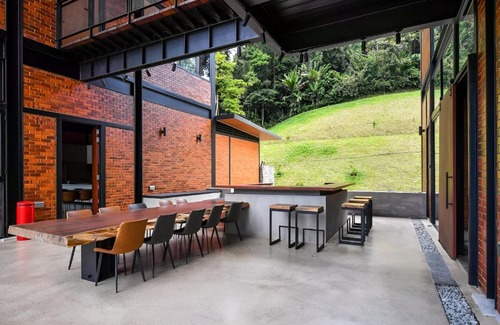 Janda Baik Villa | Ikan RESIDENCE Hidden gem of a villa overlooking the forest