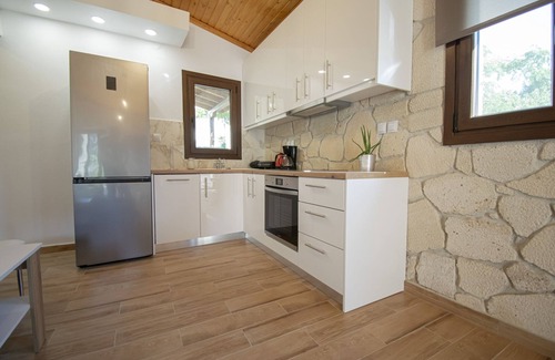 Fourka House | Ikarion Village Home by RentalsPro