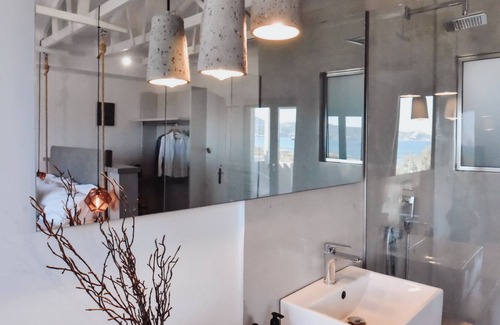 Malevizi House | Ikaros Suites