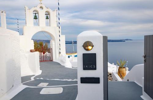 Oia Hotel | IKIES Santorini