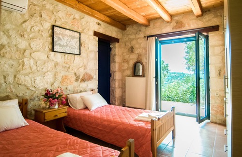 Akrotiri Villa | Il Belvedere di Akrotiri” is a perfect retreat!