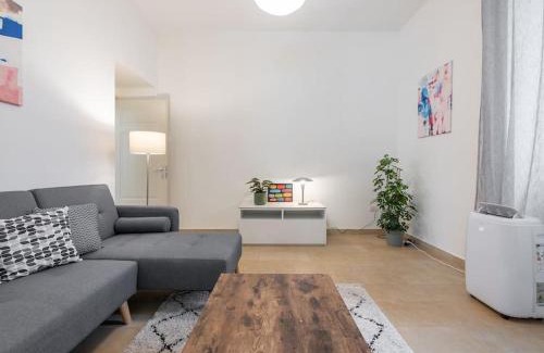 Cagliari Apartment | Il Giardino Apartment- Between Beach and City Center Cagliari