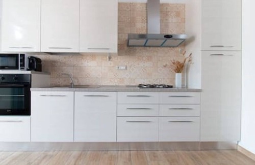 Cabras Apartment | Il guardiano del Faro al centro di Cabras