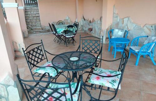 Pittulongu House | Il mirto in fiore