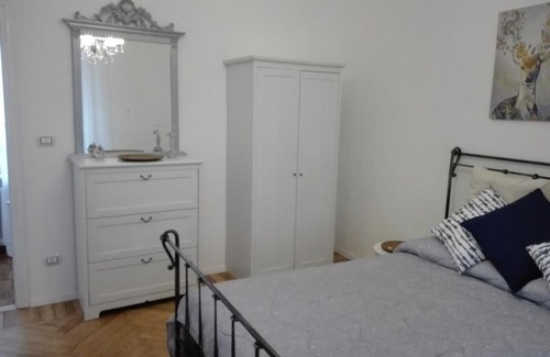 Venaria Reale Apartment | IL SOLE Villino centro storico, giardino, free parking, free Wi-Fi