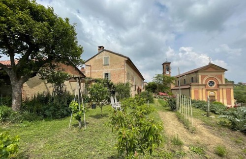 San Desiderio House | Il sussurro dei tre alberi by Interhome