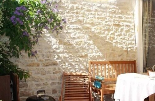 Le Bois-Plage-en-Re House | Ile de Ré- Bois Plage- Beautiful chai with character in the center of the village - 3*.