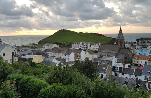 Hele House | Ilfracombe house 'Overboard' with breathtaking harbour & sea views