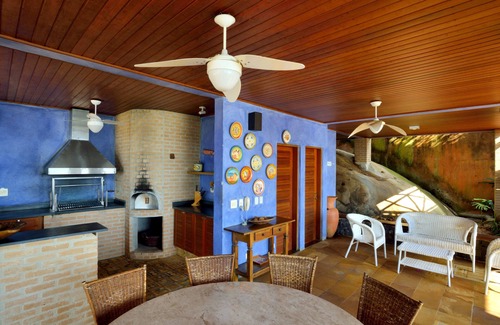 Armacao House | Ilhabela with privileged sea view