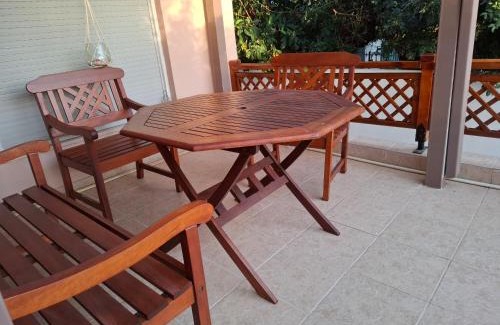 Salamis House | ILIAKTI RELAXING SEASIDE